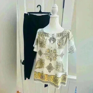 Jaclyn Smith blouse and pant set. Blouse is size XL, pants are size 12.